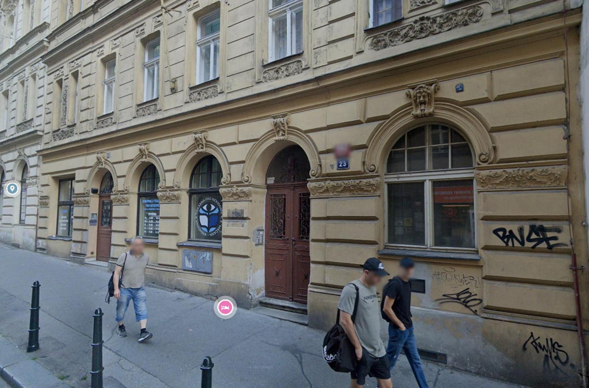 4 Bedrooms 130m2 At The Main City Square Apartamento Praga
